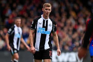 斯基拉：纽卡后卫克拉夫特已准备自由身离队，他本赛季仅出场3次